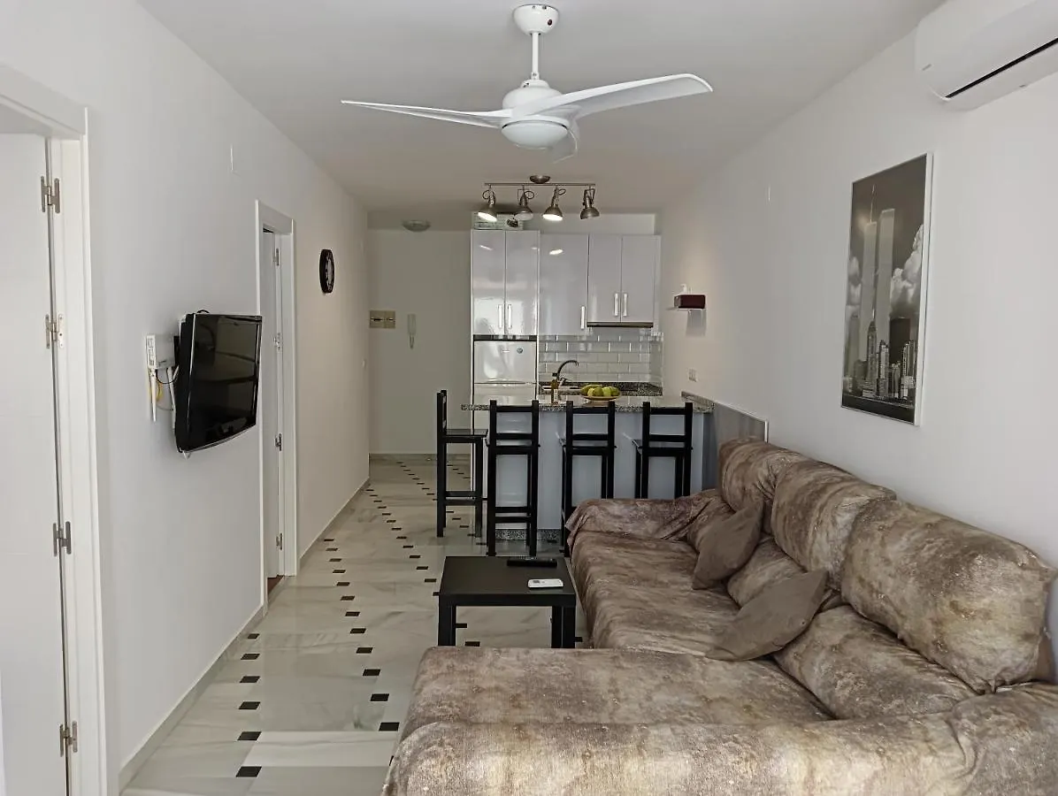 Apartamento En Urb Primera Linea De Playa Malaga Apartment