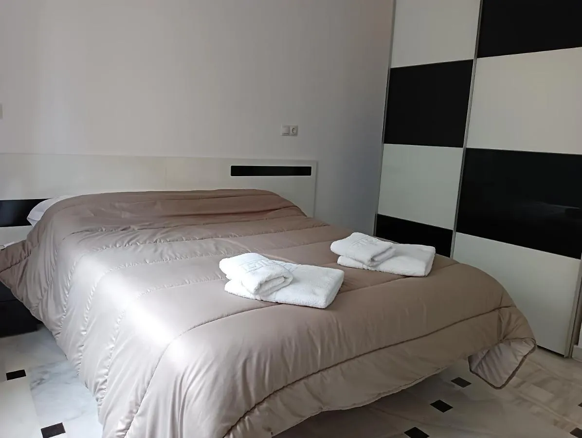 Apartment Apartamento En Urb Primera Linea De Playa Malaga